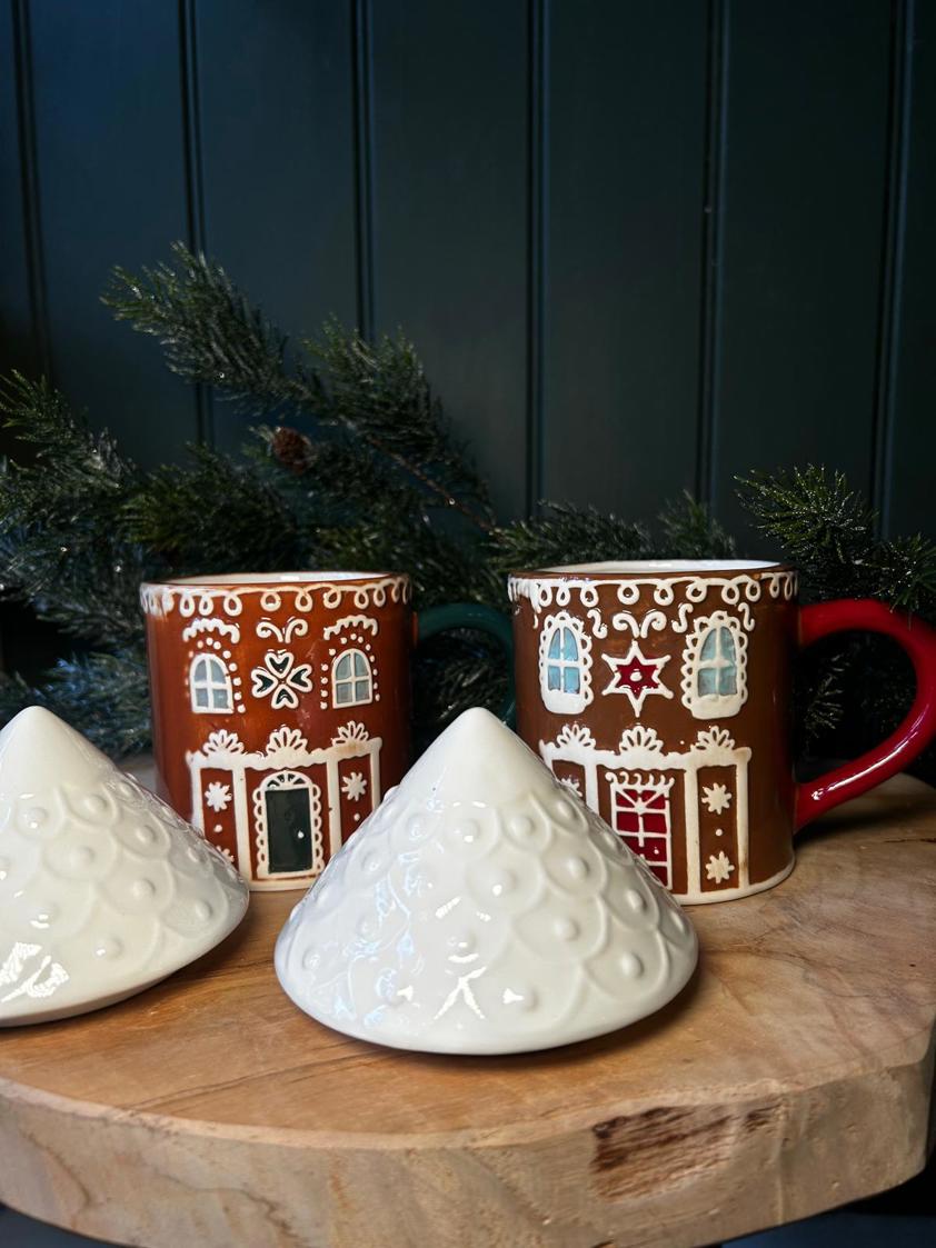 Gingerbread House Mug with Lid
