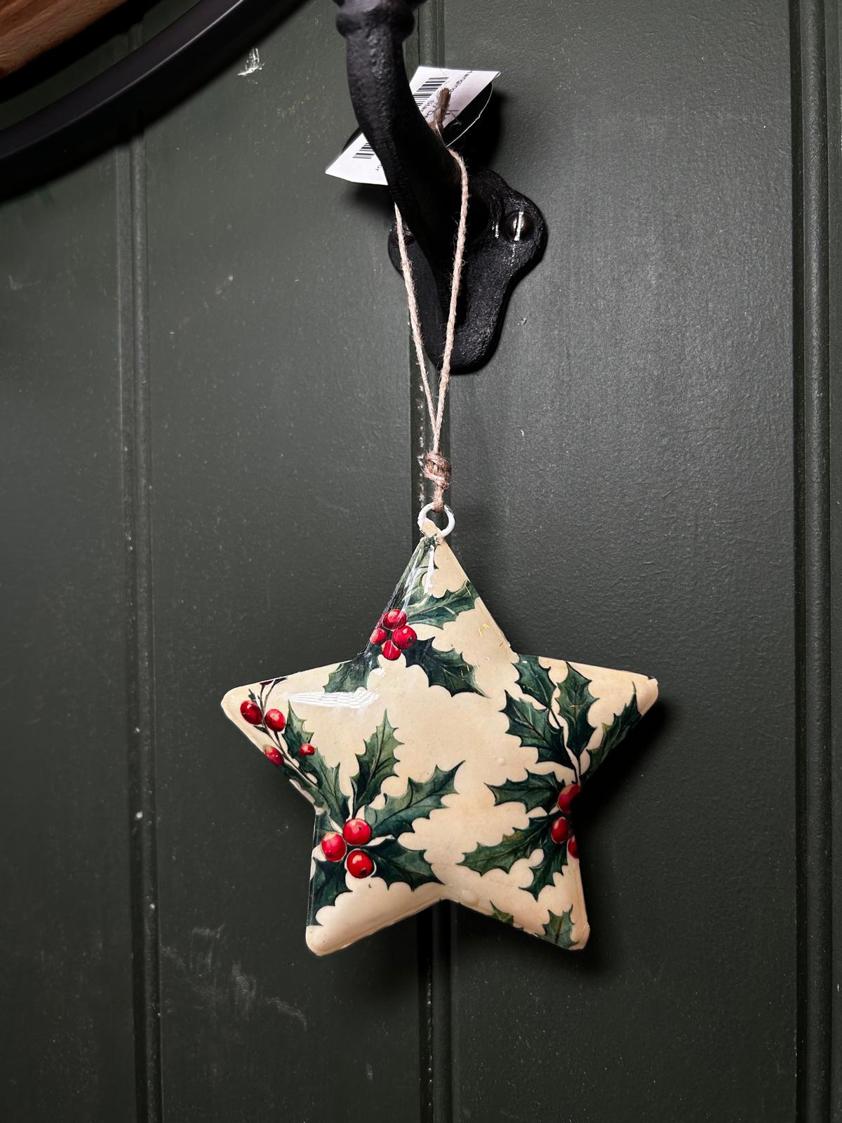 Hanging Holly Design Metal Decor