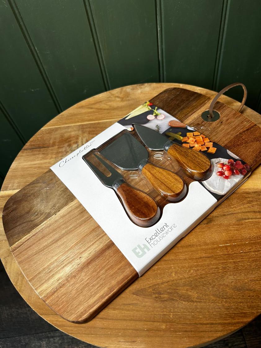 Cheese Board With Three Knives