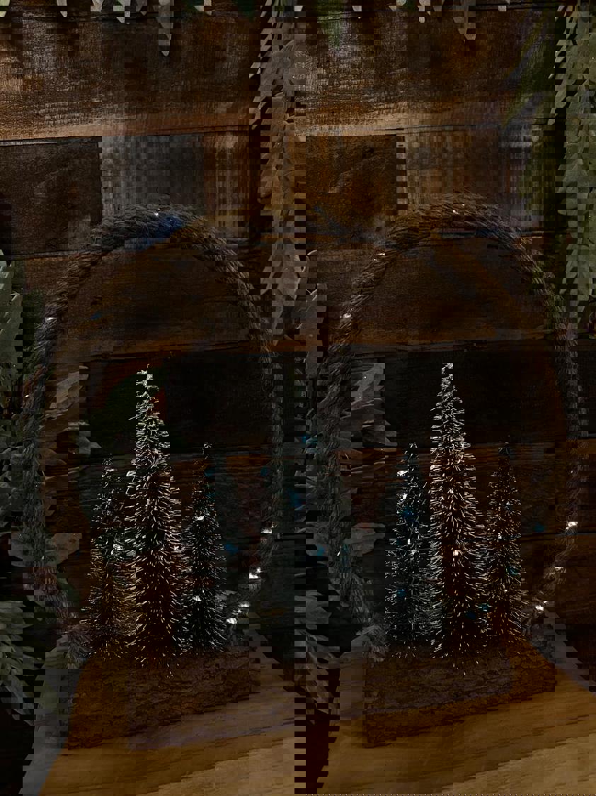 Small Jute Rope With LEDS On wood Base (Three Options) Small Jute Rope With LEDS On wood Base (Three Options)