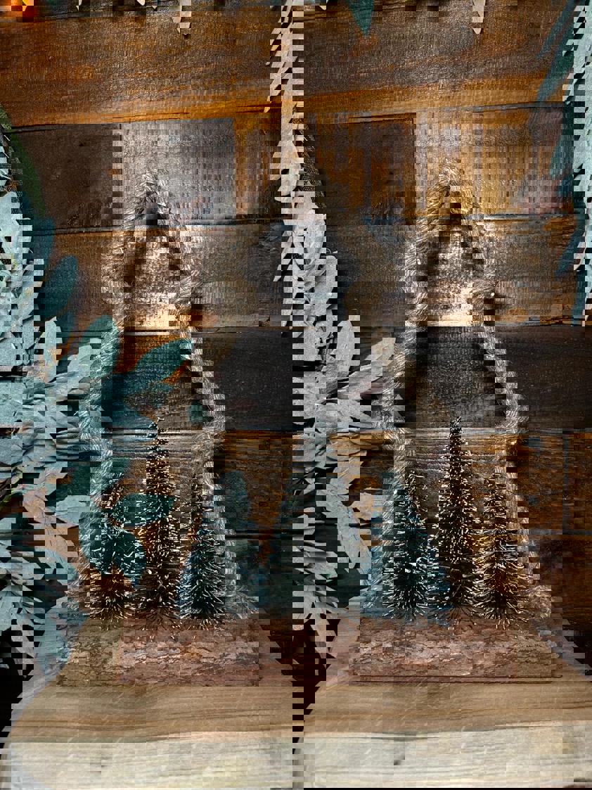 Small Jute Rope With LEDS On wood Base (Three Options) Small Jute Rope With LEDS On wood Base (Three Options)