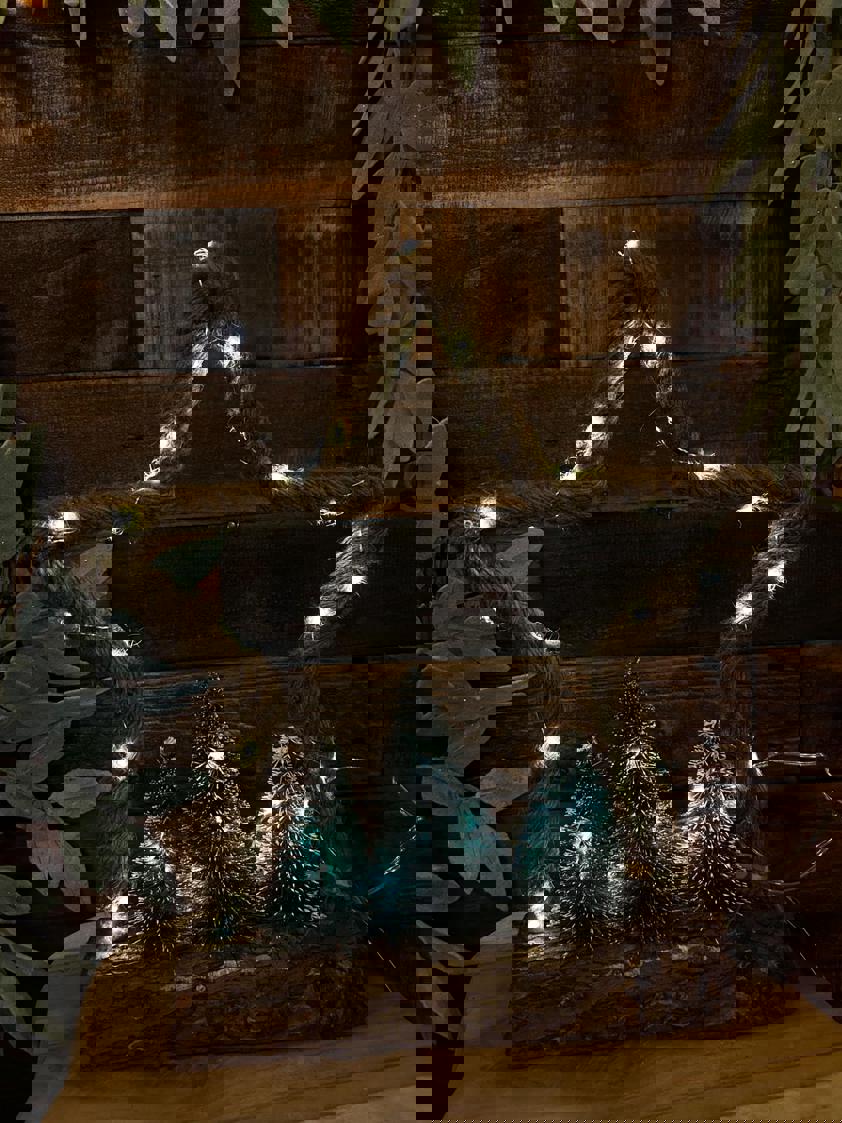 Small Jute Rope With LEDS On wood Base (Three Options) Small Jute Rope With LEDS On wood Base (Three Options)