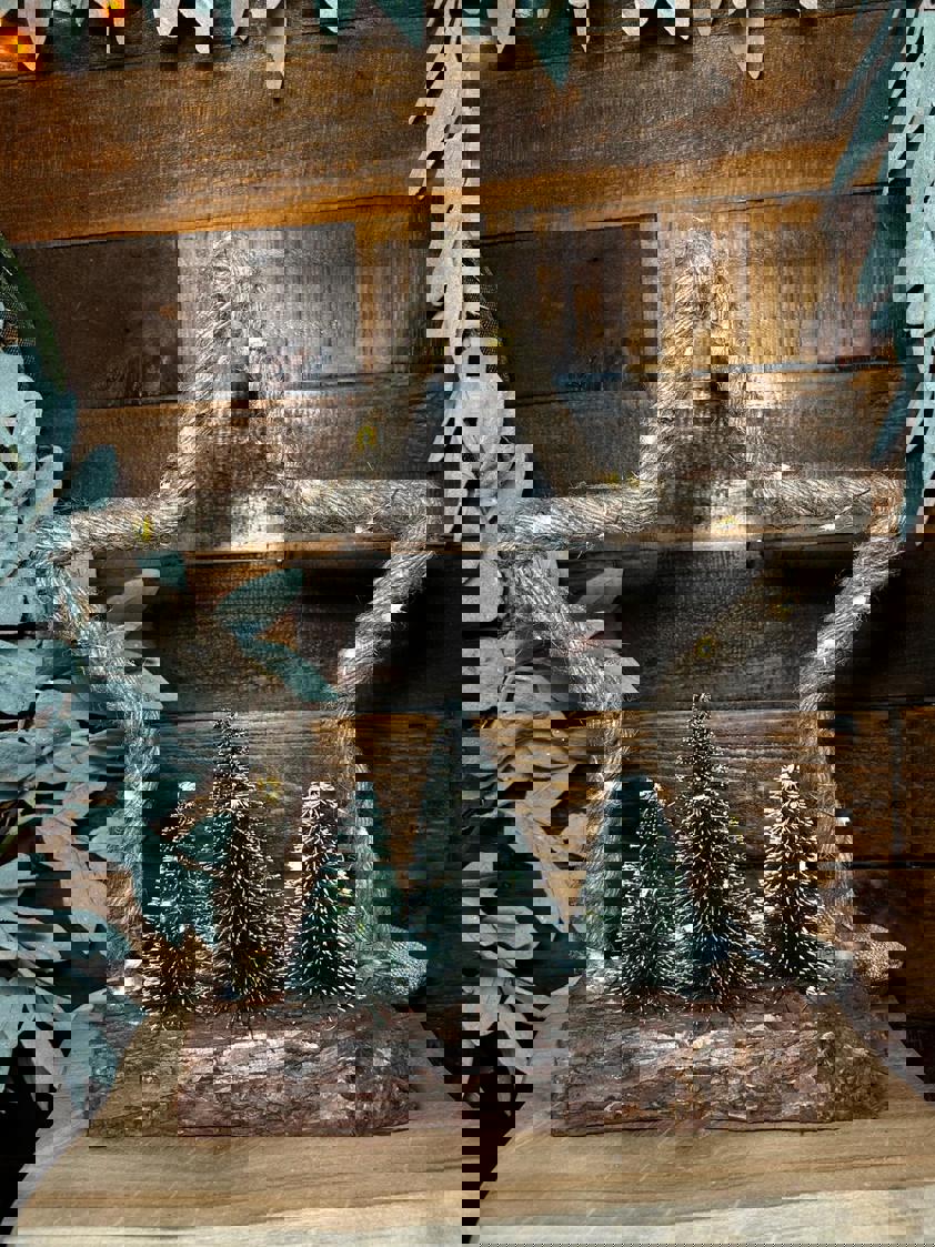 Small Jute Rope With LEDS On wood Base (Three Options) Small Jute Rope With LEDS On wood Base (Three Options)