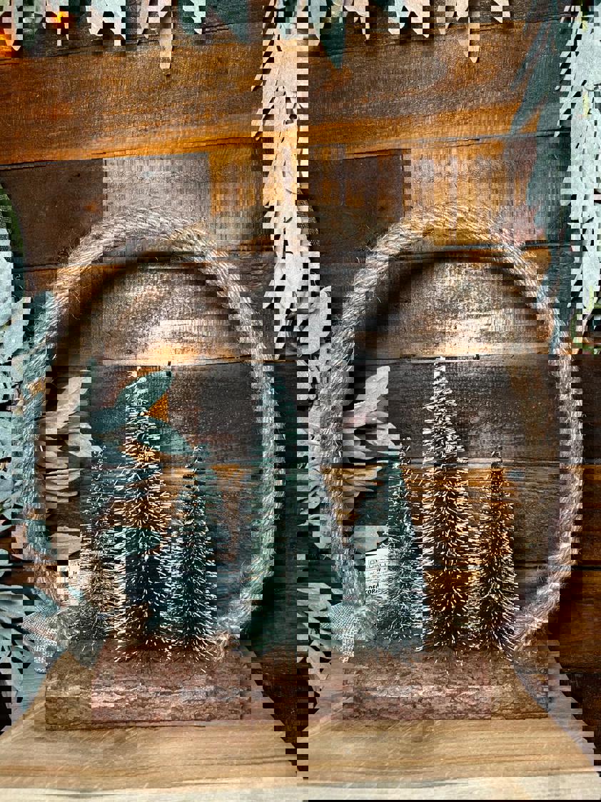 Small Jute Rope With LEDS On wood Base (Three Options) Small Jute Rope With LEDS On wood Base (Three Options)