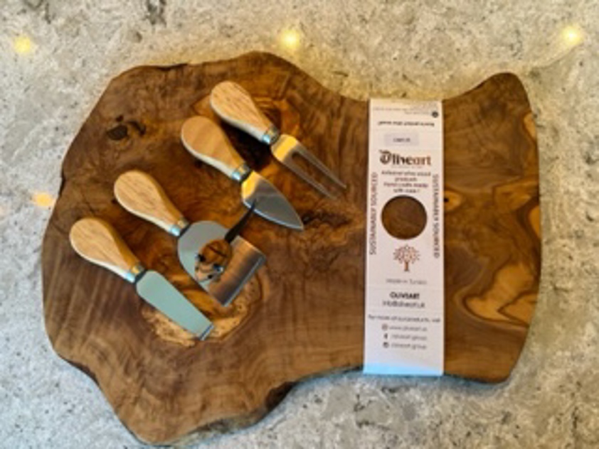 Artisan Olive Hand Crafted Rustic Board with Olive Mouse and Knife Set