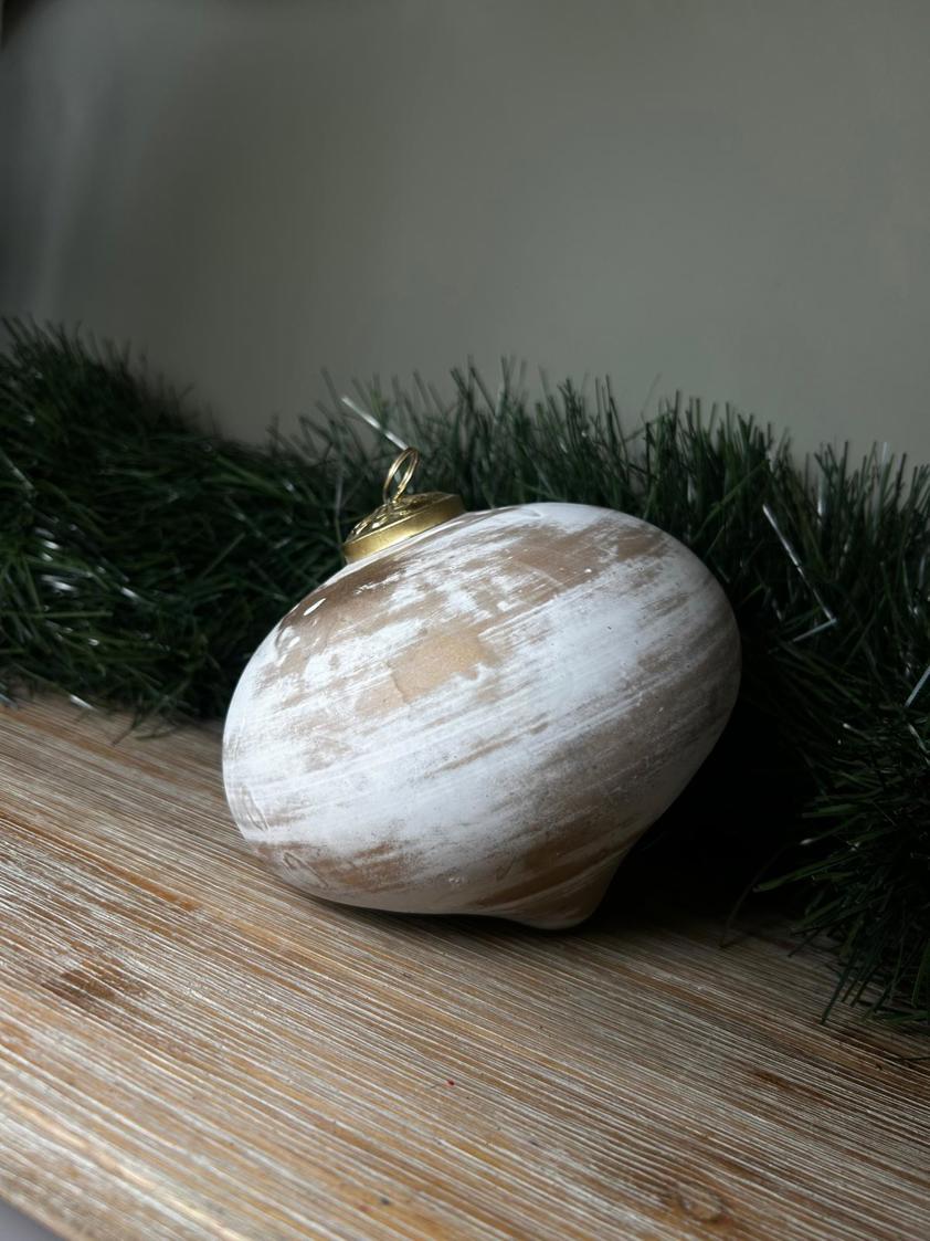 Distressed Gold Onion