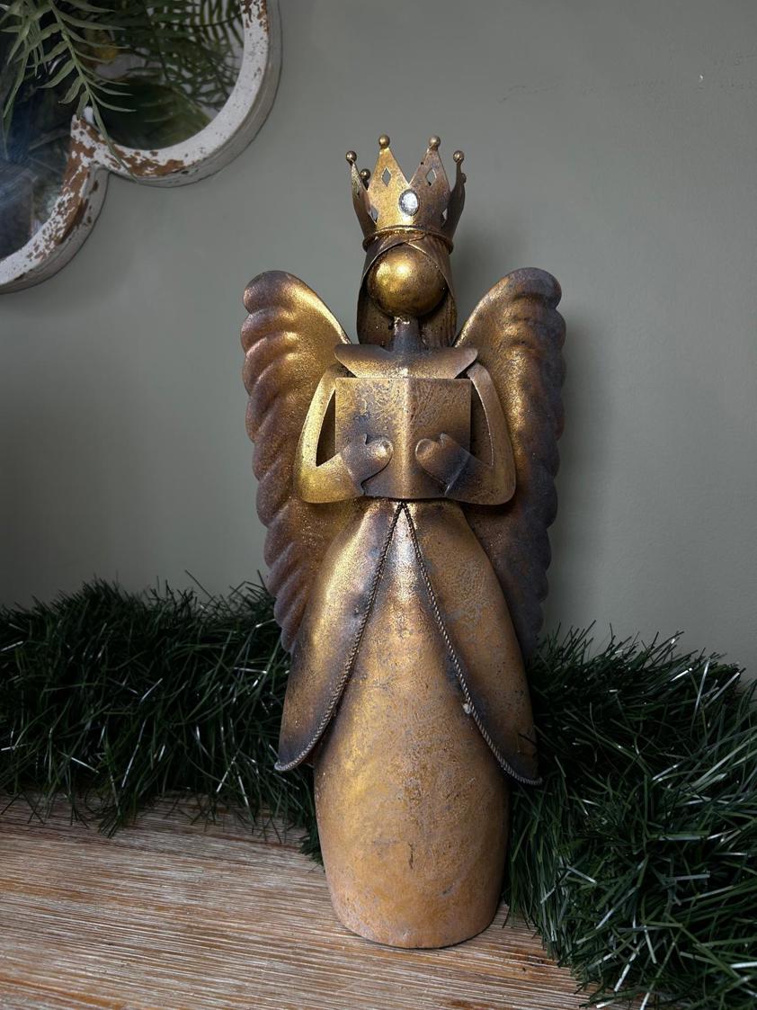 Choir Singing Angel