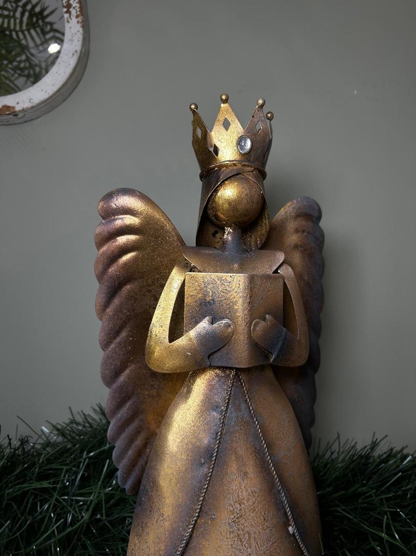Choir Singing Angel