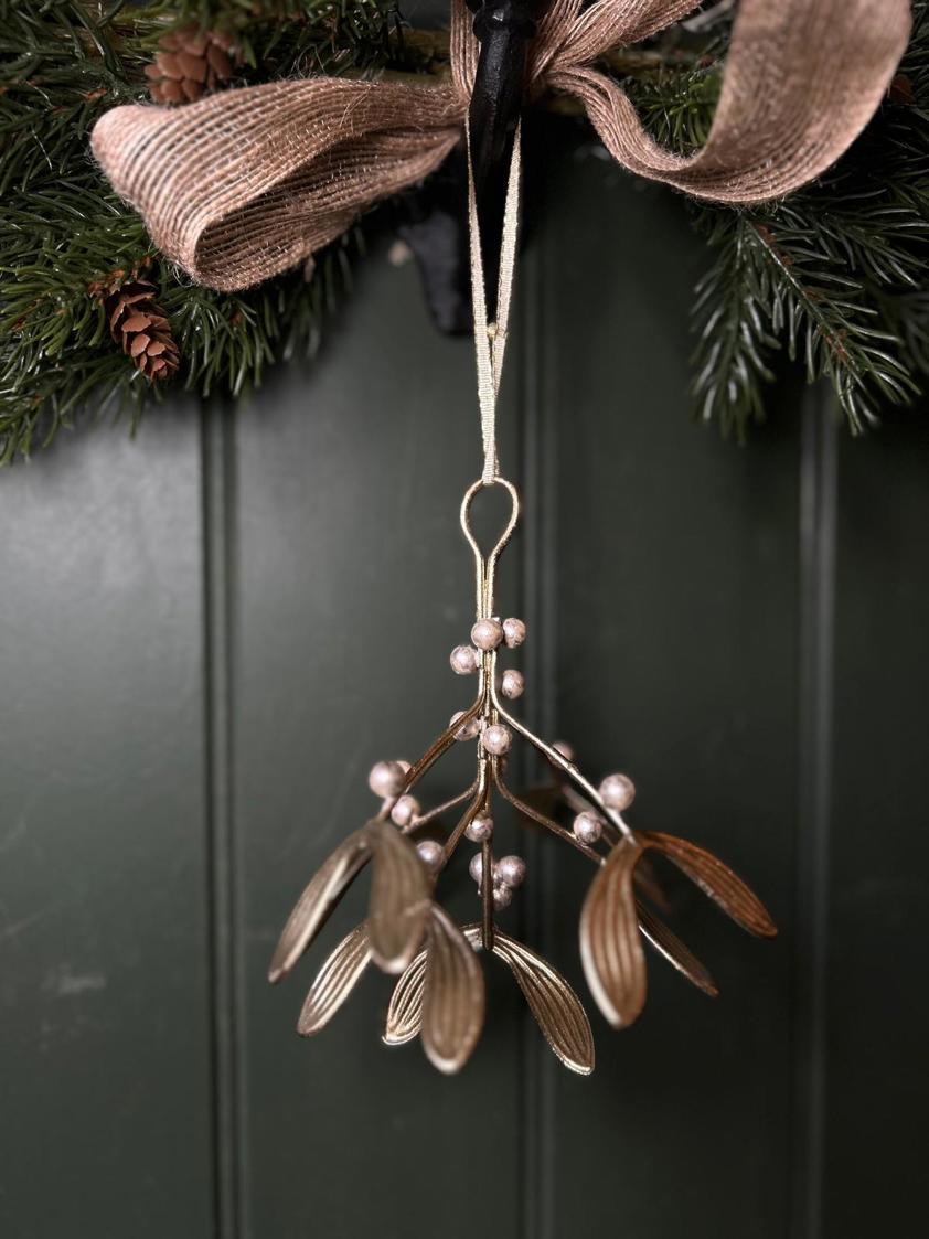 Gold Metal Mistletoe
