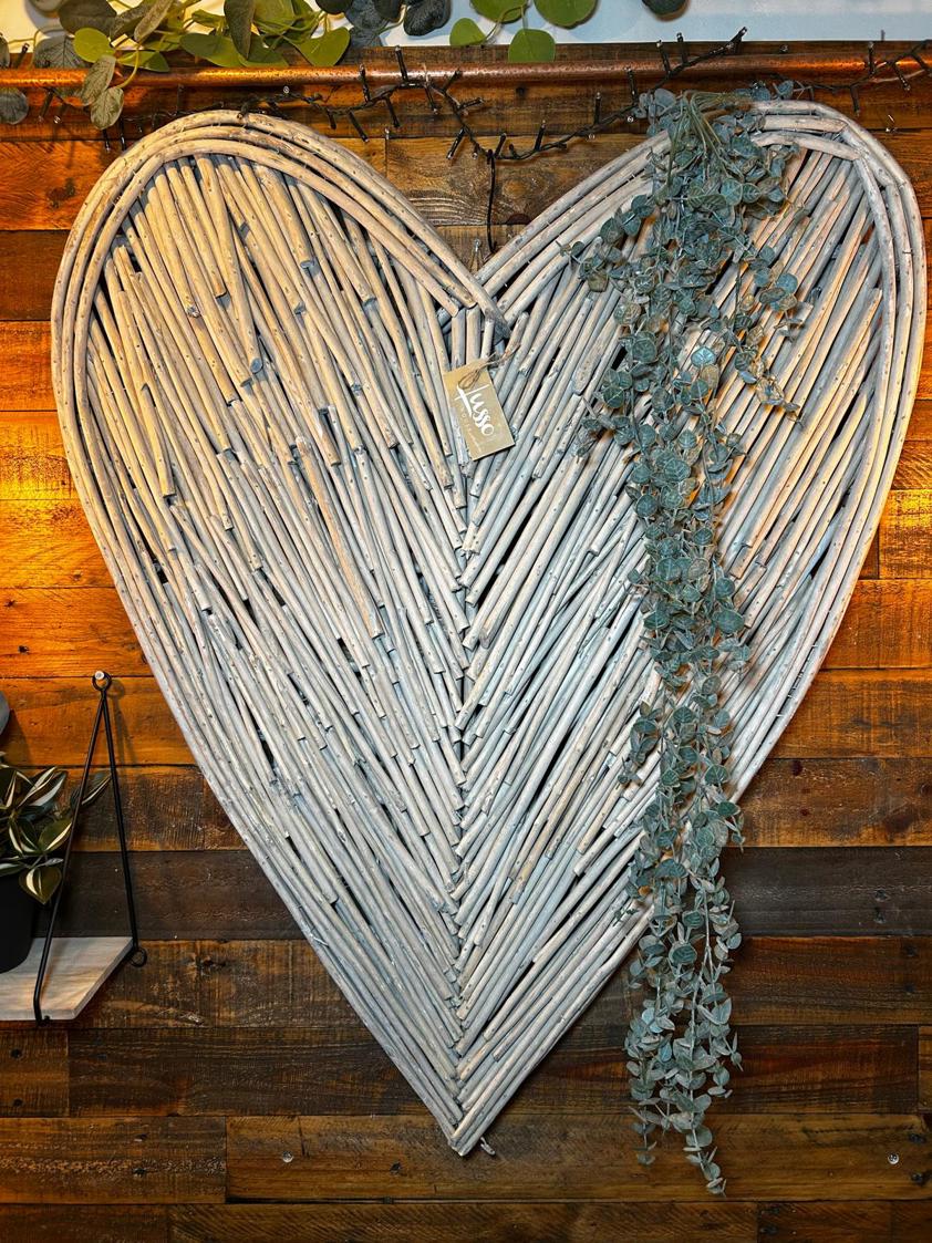 Natural Wicker Wall Heart