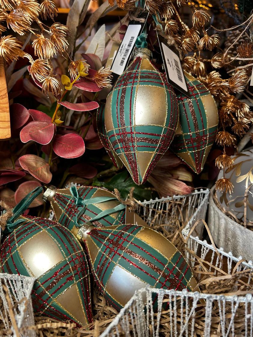 Drop Shaped Plaid Bauble