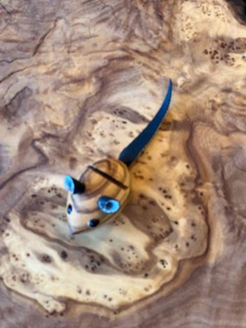 Artisan Large Olive Hand Crafted Board with Olive Mouse and Knife Set