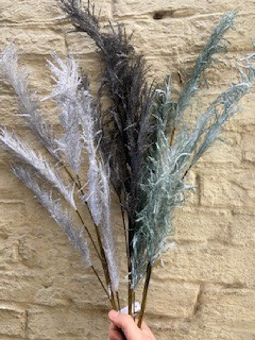 Light Frost Grey Winter Feather Pampas