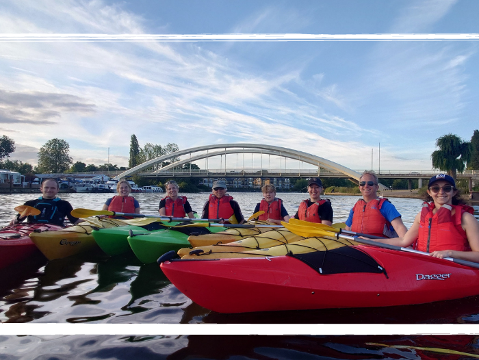 Do I need a licence to paddle on the Thames?