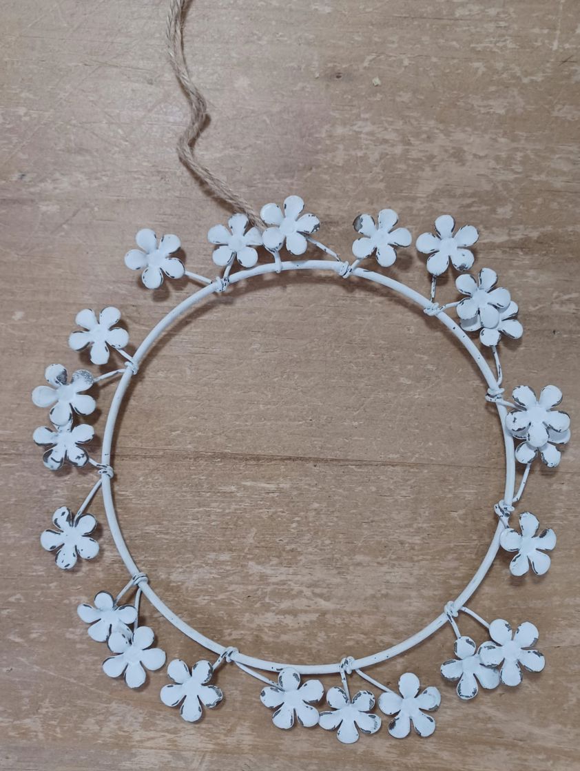 White Metal Ring With Flowers
