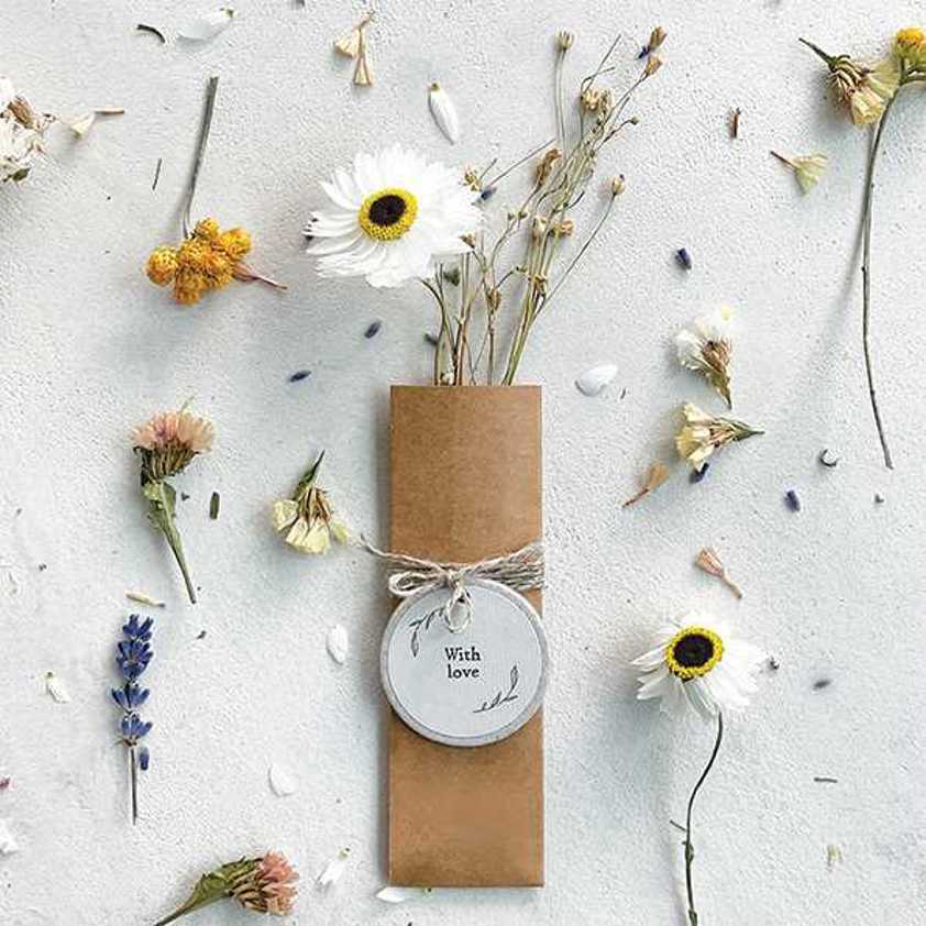 Dried flower posy-With love