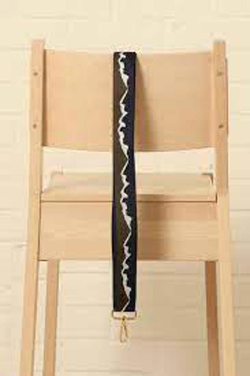 Bag Strap Wave Pattern