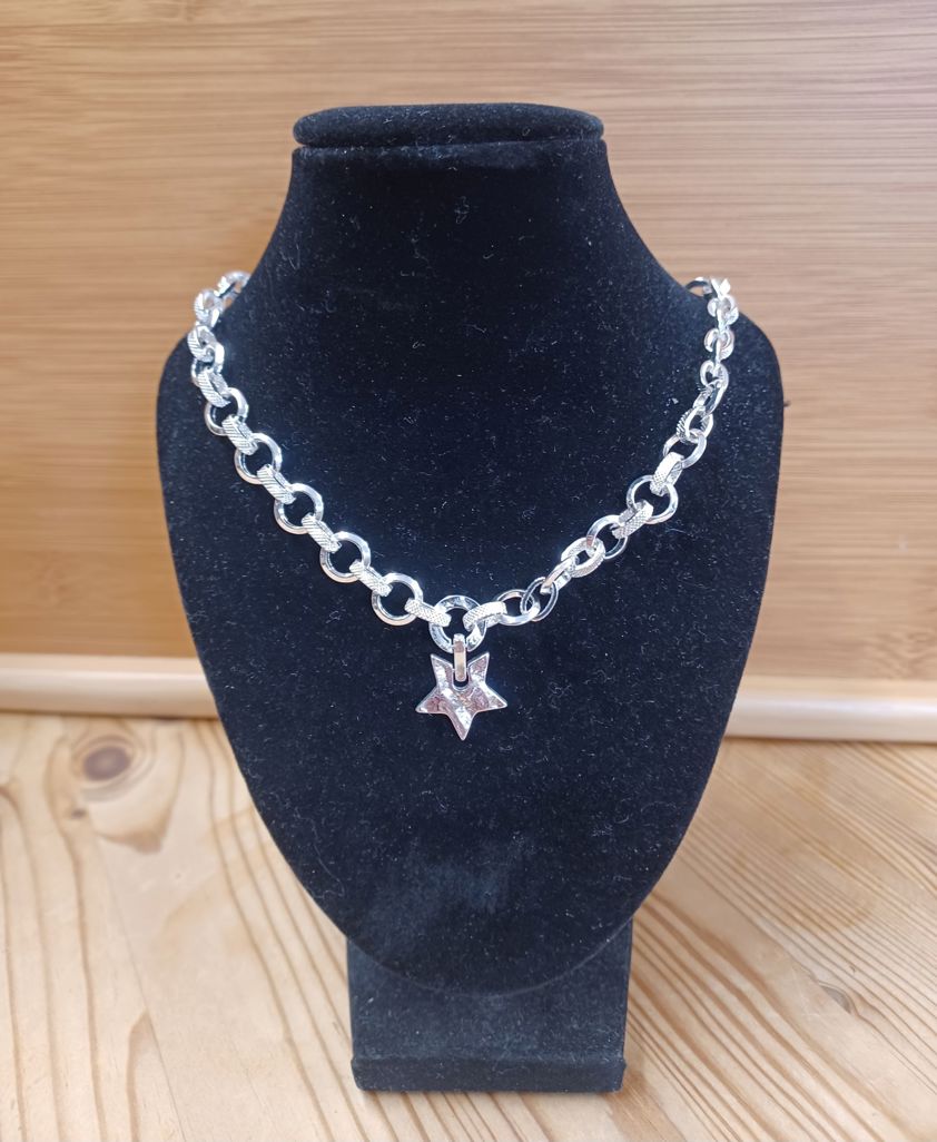 Necklace Textured Chunky Star Silver