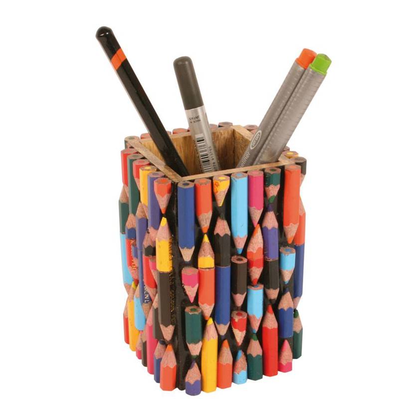Recycled crayons Pencil pot