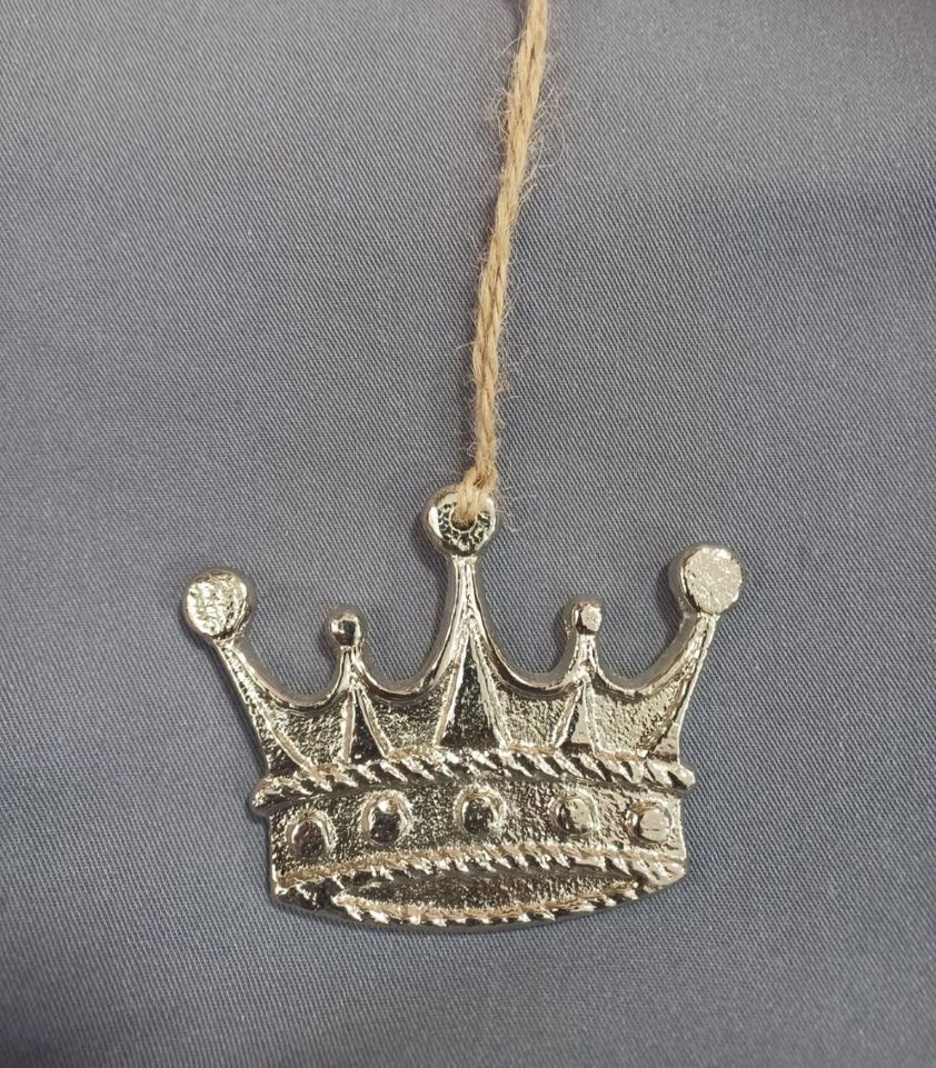 3 points Hanging Metal Crown (9cm)