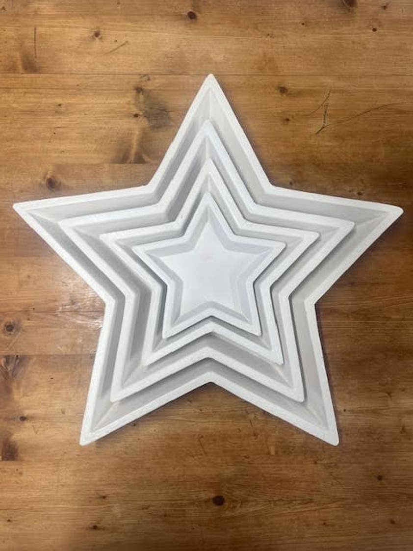 Grey Wooden Star dishes white or grey