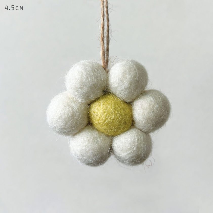Small felt daisy hanger - Cream