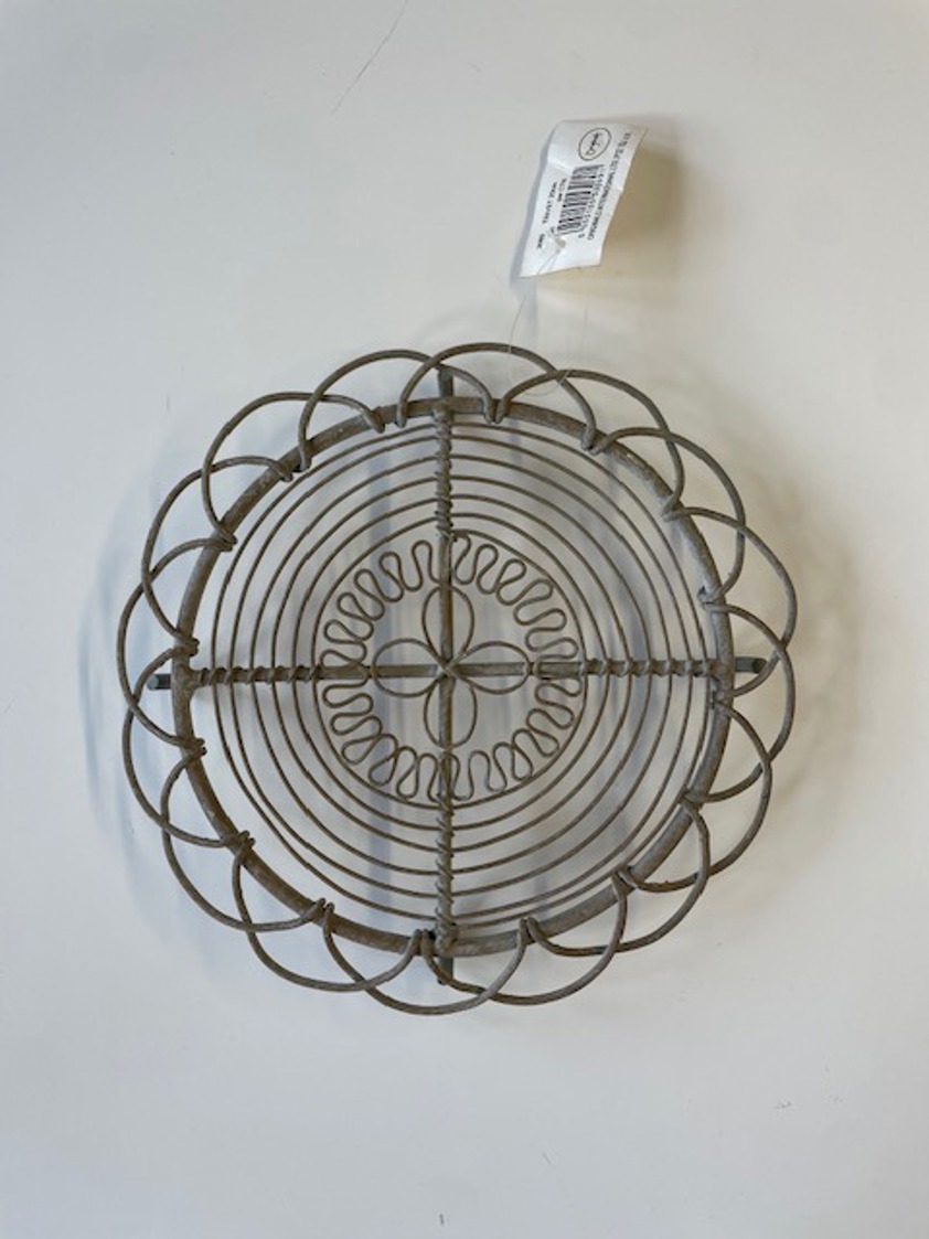 Trivet
