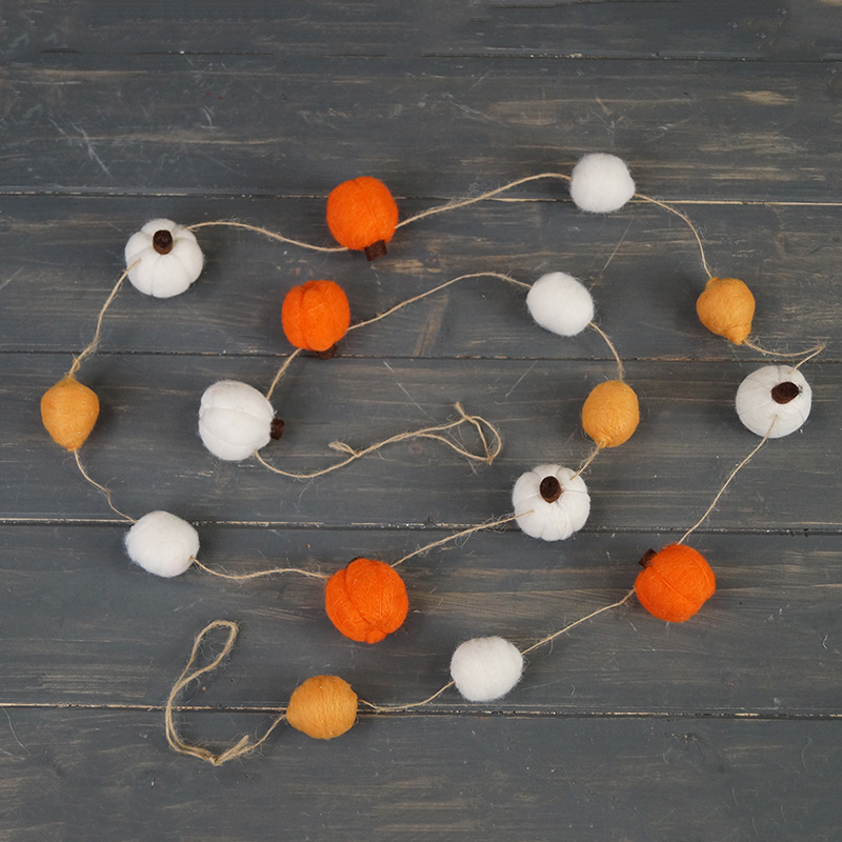 wool pumpkin garland