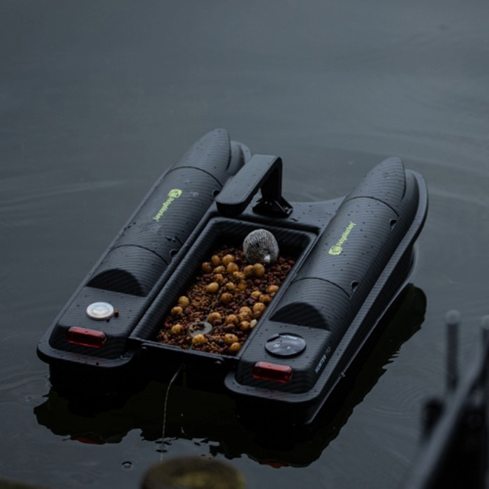 Bait boats & accessories