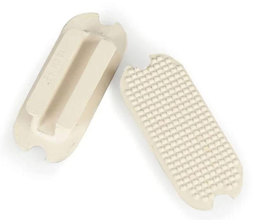 White Fillis Stirrup Treads