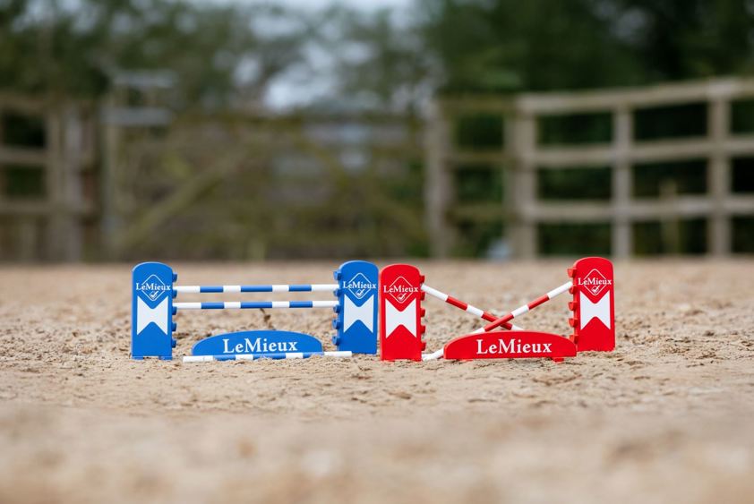 Benetton/Chilli/White LeMieux Toy Pony Jump Set