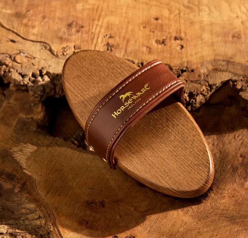 Body Brush Horseware Signature Wood & Natural Fibre Brushes