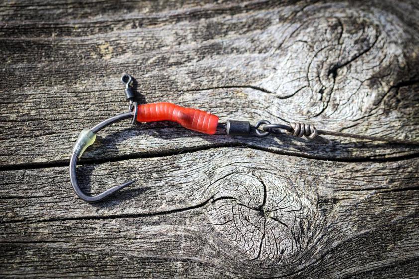 thumbnail image 2 of One More Cast OMC Dazzlers Bloodliners - 10 Pack Inturn Fishing Hooks For Carp 2 of 12