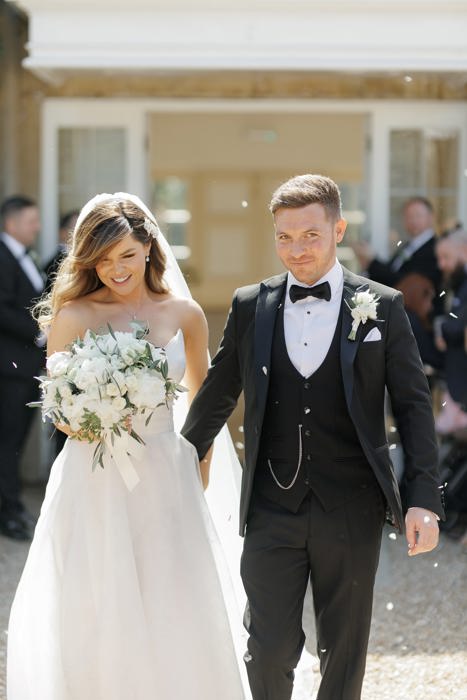  Steve and Annie Photography by @whitestagweddings