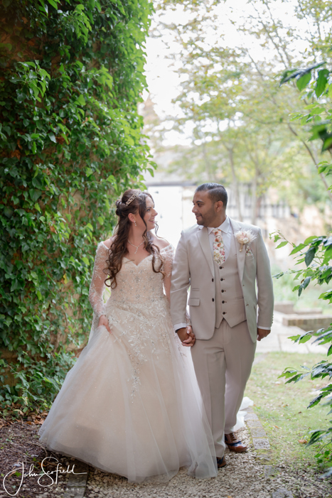 Roo and Fran Hussain Photo By @johnscofieldphotography