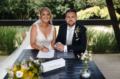 Matt & Nicole Lloyd - Photography By: @matthewlawrencephotography