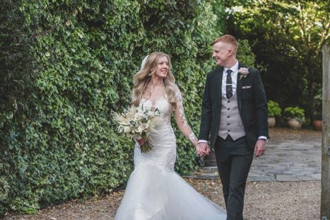 Melissa and Mark photo by @andybowleyphotography 