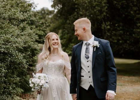 Jamie and Becca Moat Photo By @studiorougephotography