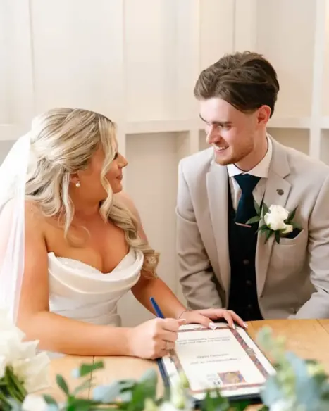 Mr & Mrs Cole by @charlottegriffithsphotographer