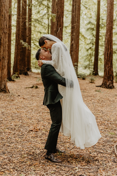 Chris & Lucy Harrison | Photography By @olivejoyphotography & @jordanmansfieldweddings