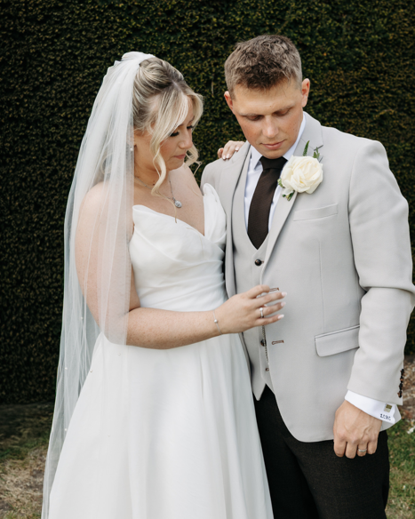 Mr & Mrs Cox @laurenmitchell.photography