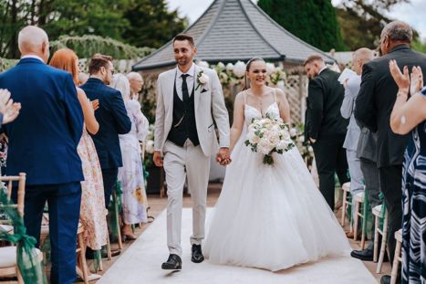 Rebecca and Matt photos by www.alexbucklandphotography.co