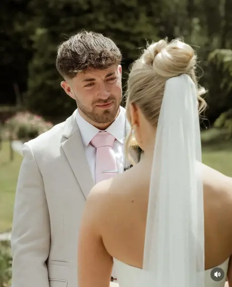 Ffion & Josh Gooderham Photography by: @maxvickeryphoto