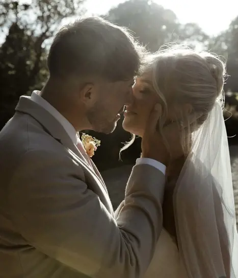 Ffion & Josh Gooderham Photography by: @maxvickeryphoto