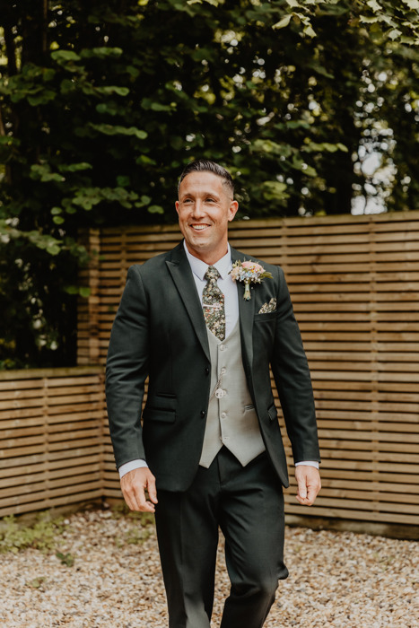 Chris Harrison | Photography By @olivejoyphotography & @jordanmansfieldweddings