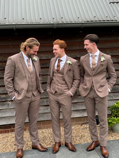 Richard & Josie Hunter Content Creation By @bloominglovestories 