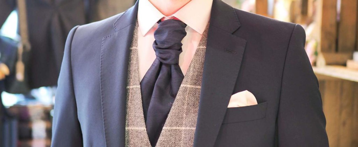 10 Step Guide to Tying a Wedding Scrunchie Cravat