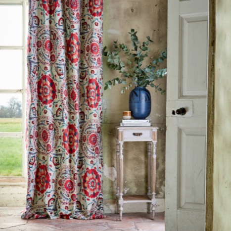 MADE TO MEASURE CURTAINS