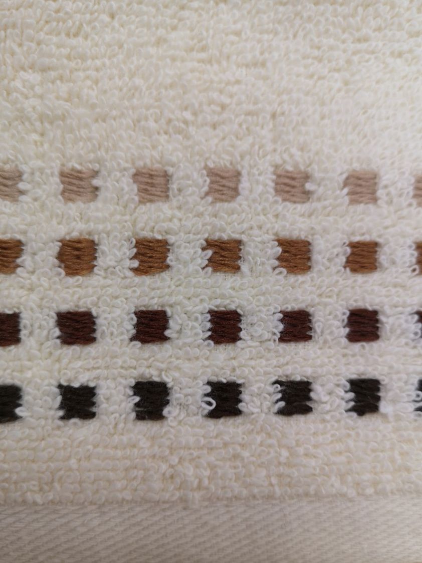 Cream/Brown Tone Squares Guest Towels