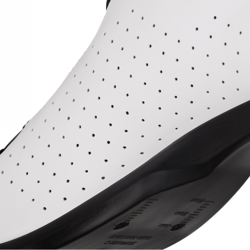 White/Black Vento Omna Wide Fit